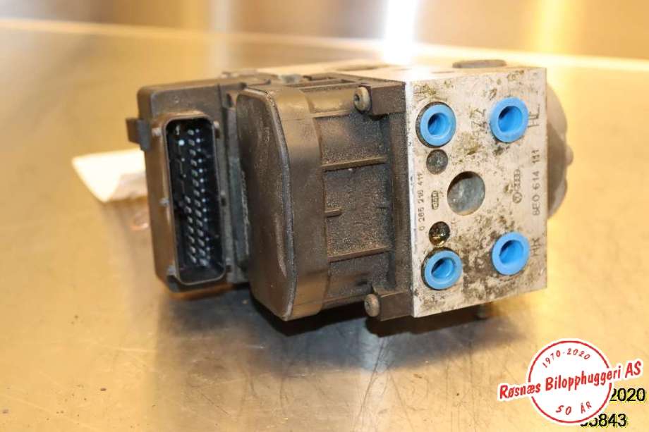 ABS sentral til VW Passat 1997-2000 (B5,3B) (B5,3B) (VOLKSWAGEN|8E0 614 111||0 265 216 411)