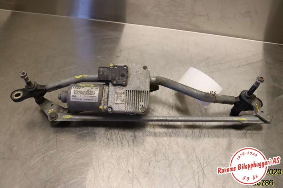 Viskermotor frontrute til Audi A5 2007-2016 (Type I) (AUDI|8T1955119C|)