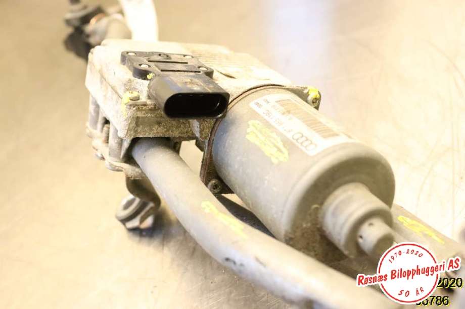 Viskermotor frontrute til Audi A5 2007-2016 (Type I) (AUDI|8T1955119C|)