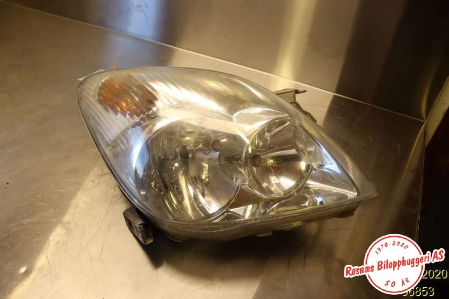 Frontlykt høyre halogen til Toyota Verso 2002-2004 (COROLLA) (COROLLA) (TOYOTA|)