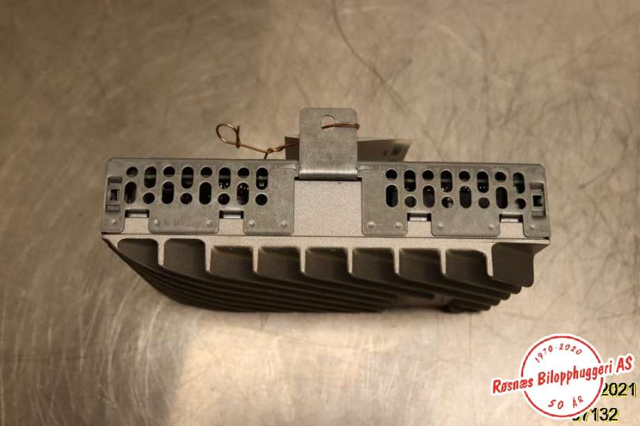 Bilstereo forsterker til BMW i3 2013-2022  (BMW|3254968|65122622869|2622869)