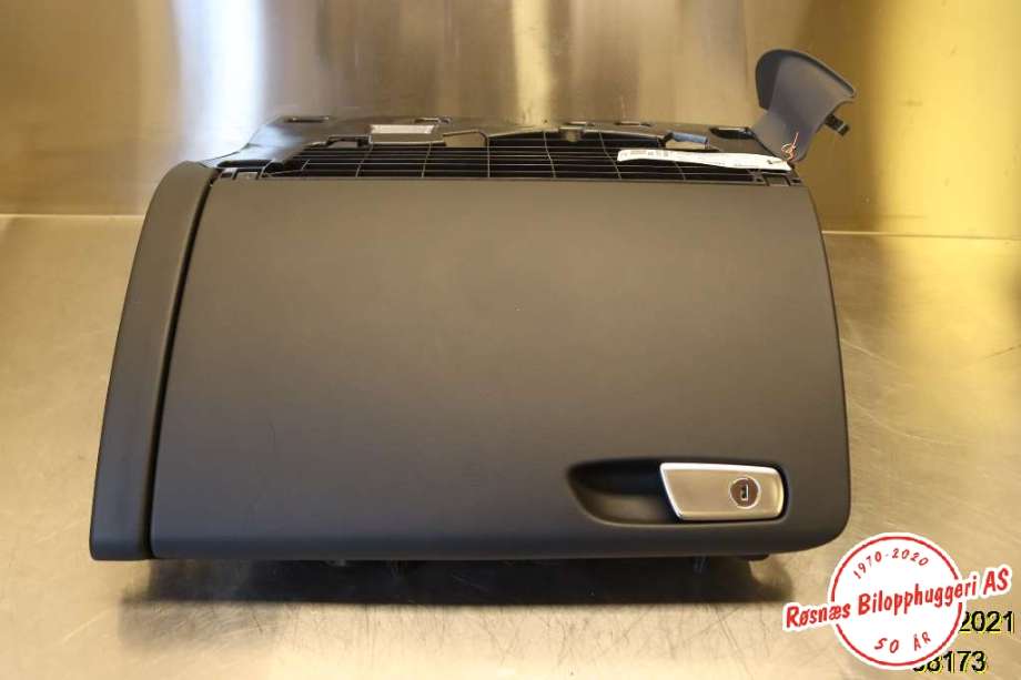 Hanskerom til Audi A4, 2007-2014 (Type IV) (B8) (B8) (AUDI|8K1 857 035)