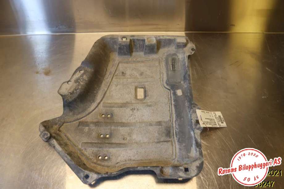 Motorplate under motor til BMW 2-Serie, 2014-2021 (F22/F23) (F22/F23) (BMW|51 75 7 410 766)