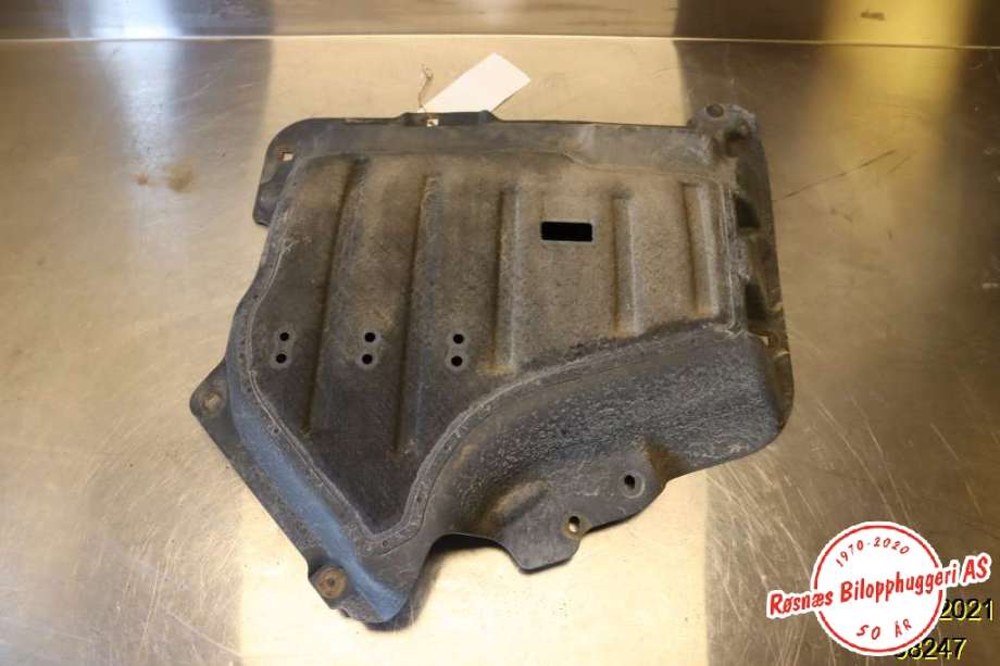 Motorplate under motor til BMW 2-Serie 2014-2021 (F22/F23) (F22/F23) (BMW|51 75 7 410 766|)