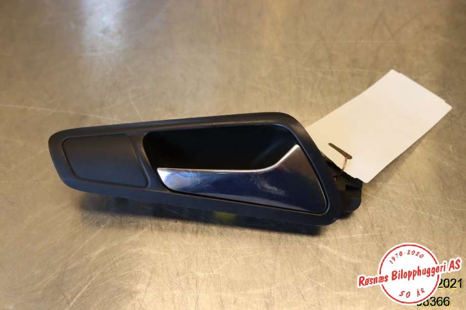 Diverse deler til VW Passat 2005-2010 (B6) (B6) (VOLKSWAGEN|3C1 837 114|CZ VG5|)