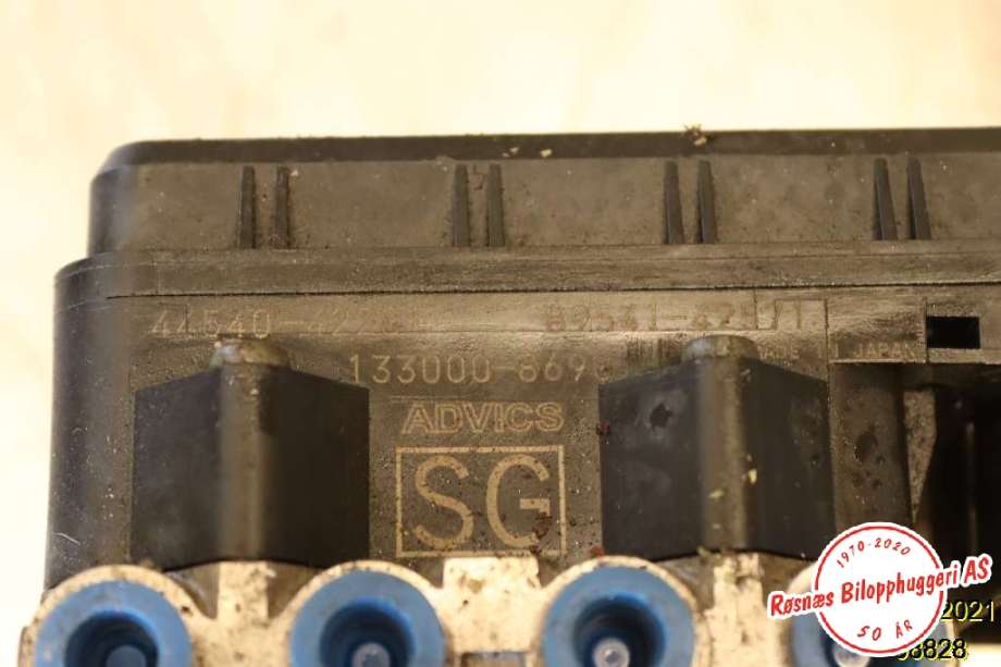 ABS sentral til Toyota RAV4 2013-2015 (Type IV, Fase 1)  (TOYOTA|44504-42281|89541-42571|133000-8690)
