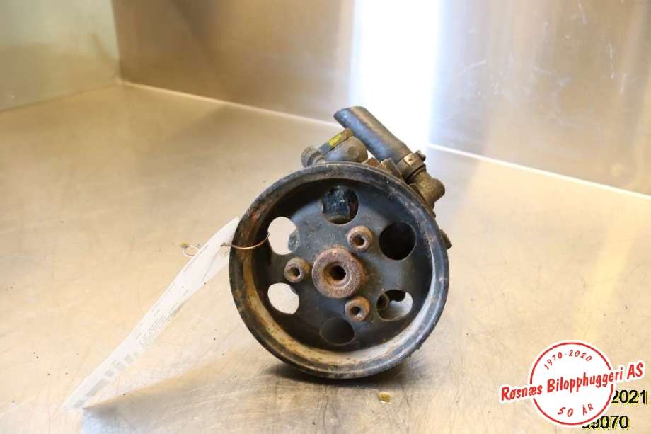 Servo pumpe mekanisk til Audi A6 2001-2004 (Type II, Fase 2) (C5) (C5) (AUDI|4B0145155T|)