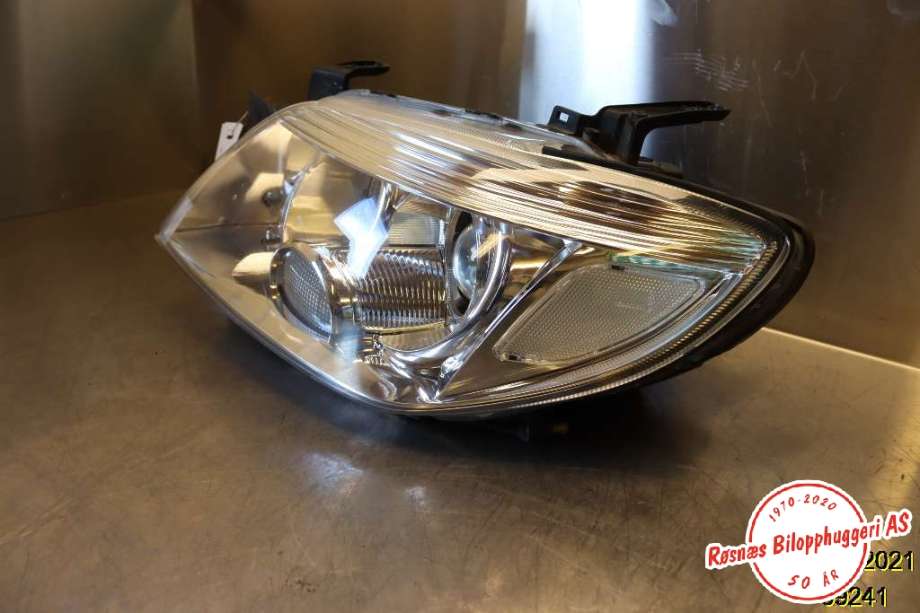 Frontlykt venstre halogen til Mitsubishi Outlander 2003-2006 (Type I) (MITSUBISHI|MN190170|)