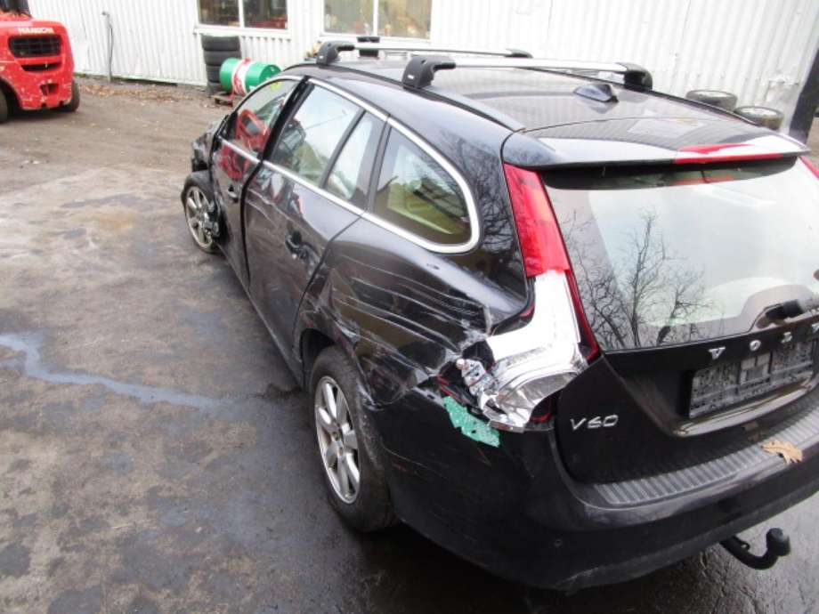 Volvo V60 2010-2013 (Type I, Fase 1) , Motorkode: D4162T, Girkassekode: 