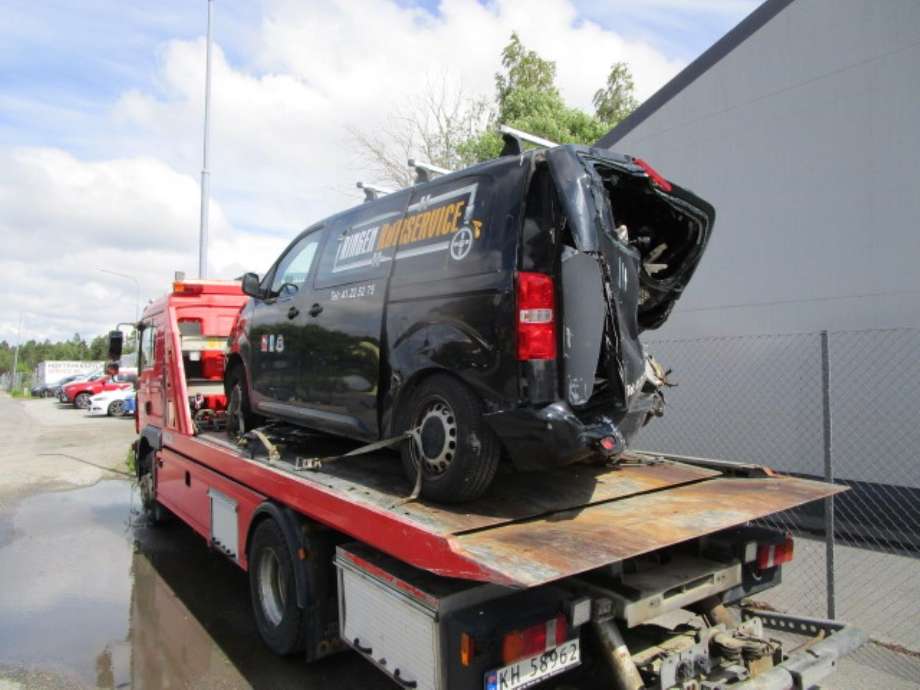 Citroën Spacetourer 2017-->> , Motorkode: AH01, Girkassekode: 