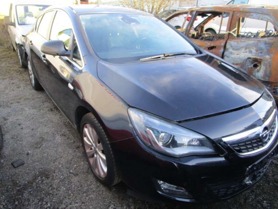 Opel Astra J 2010-2015 , Motorkode: A16XER, Girkassekode: 