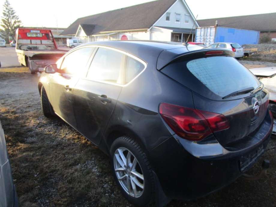 Opel Astra J 2010-2015 , Motorkode: A16XER, Girkassekode: 