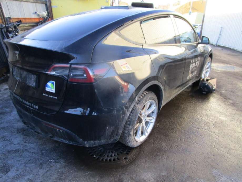 Tesla Model Y 2021-2024 (Type I) , Motorkode: 3D3|4D1, Girkassekode: 