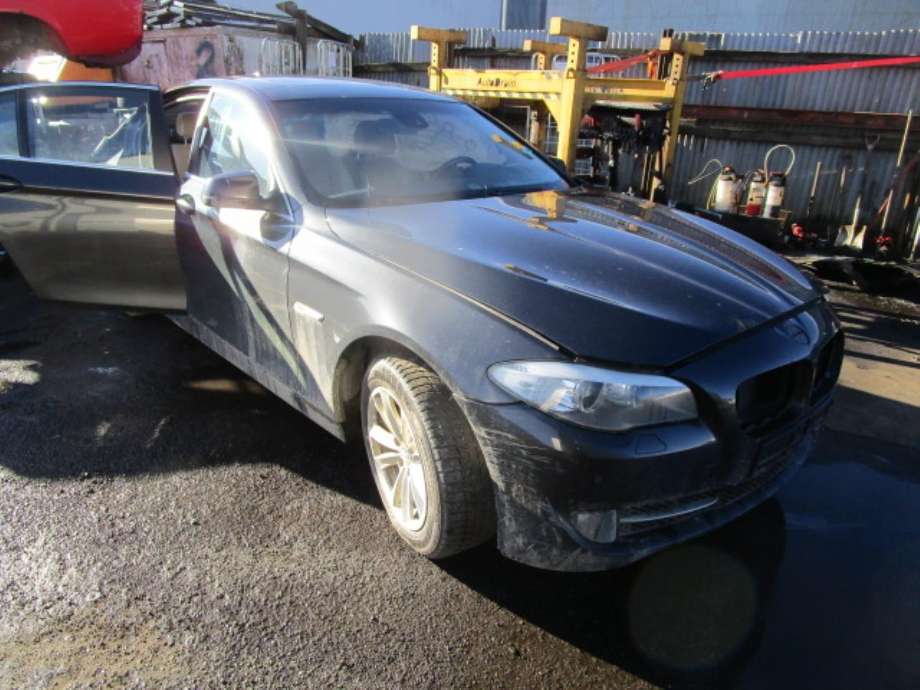 BMW 5-Serie 2010-2017 (F10/F11) (F10/F11), Motorkode: N20B20B, Girkassekode: 