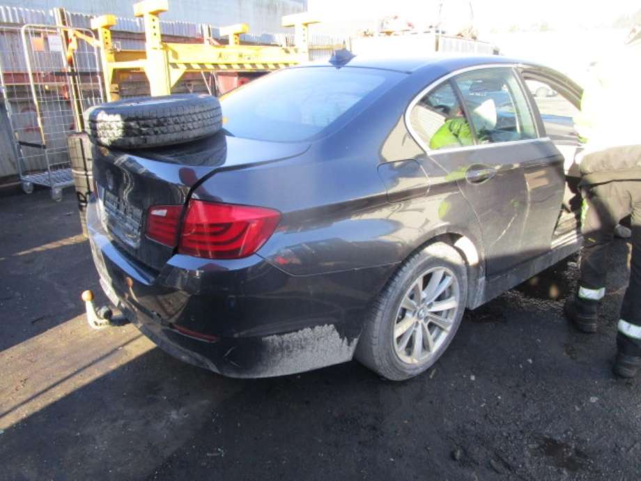 BMW 5-Serie 2010-2017 (F10/F11) (F10/F11), Motorkode: N20B20B, Girkassekode: 