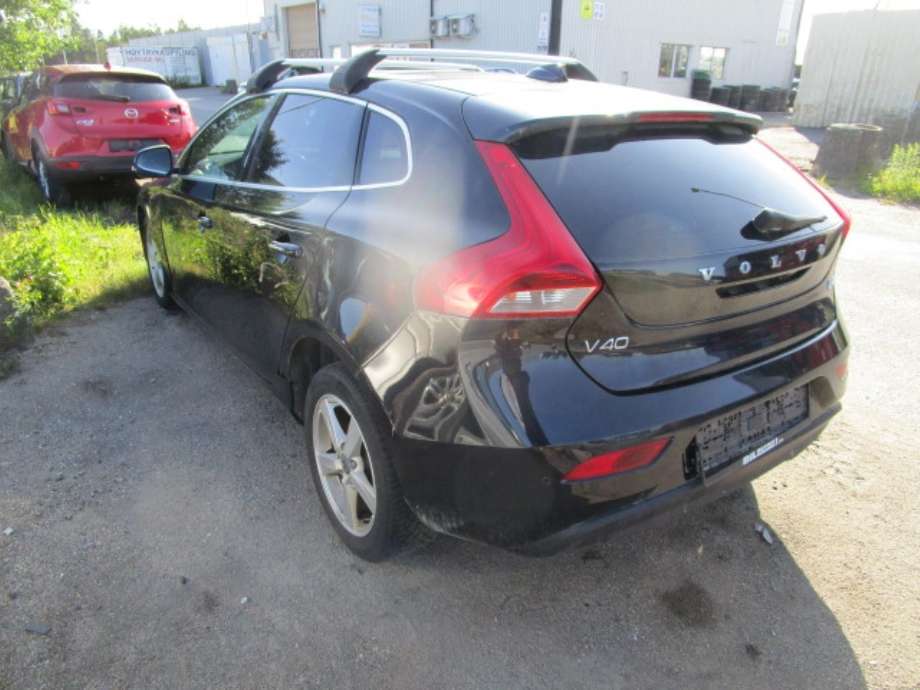 Volvo V40 2012-2019 , Motorkode: D4162T, Girkassekode: 