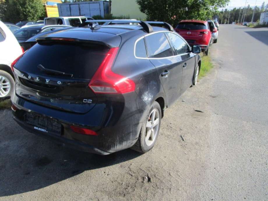 Volvo V40 2012-2019 , Motorkode: D4162T, Girkassekode: 