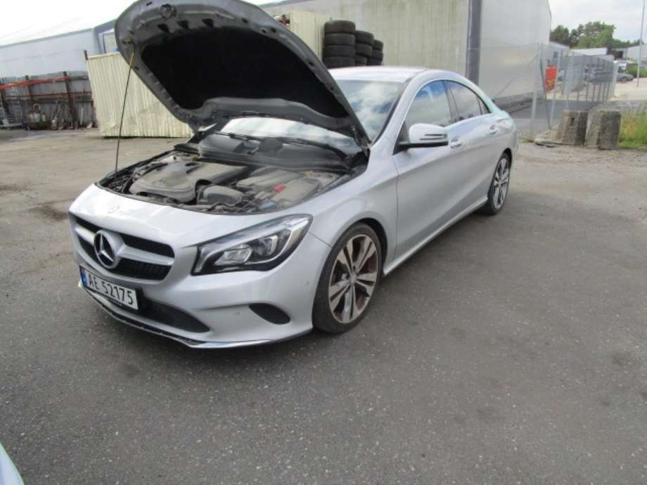 Mercedes CLA 2013-2019 (C117) (C117), Motorkode: 270910, Girkassekode: 