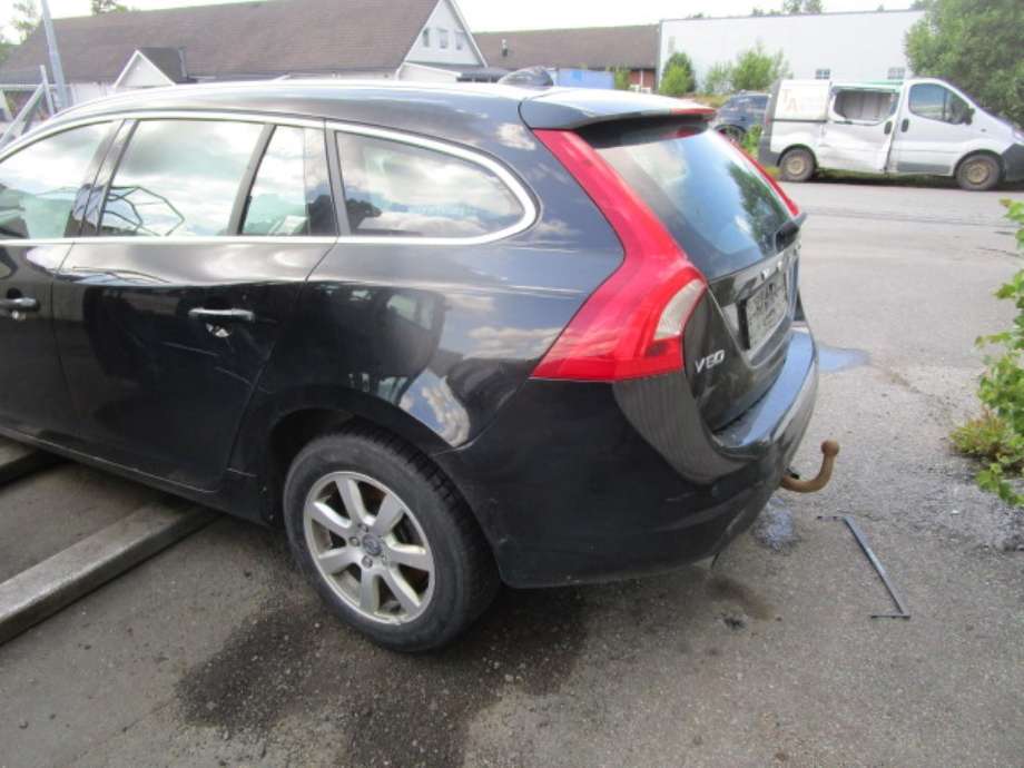 Volvo V60 2010-2013 (Type I, Fase 1) , Motorkode: D5204T2, Girkassekode: 