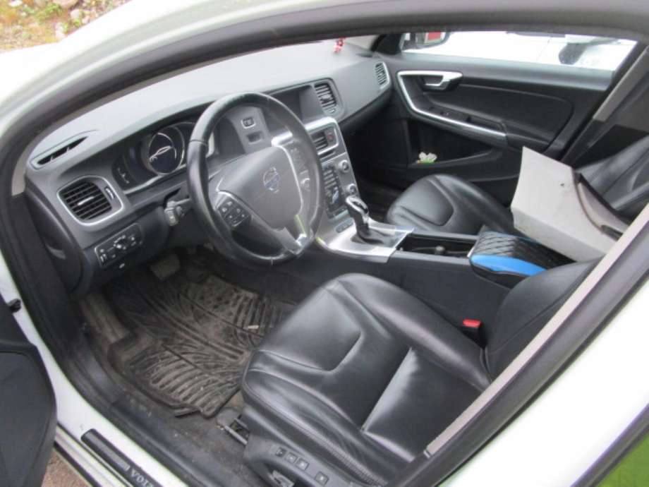Volvo V60/V60 CC, 2013-2018 (Type I, Fase 2)  delebil , Motorkode: D5244T17|VOLVO E1