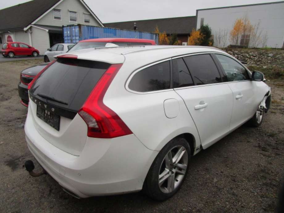 Volvo V60/V60 CC 2013-2018 (Type I, Fase 2) , Motorkode: D5244T17|VOLVO E1, Girkassekode: 
