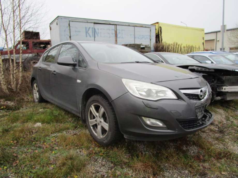Opel Astra J 2010-2015 , Motorkode: A16XER, Girkassekode: 