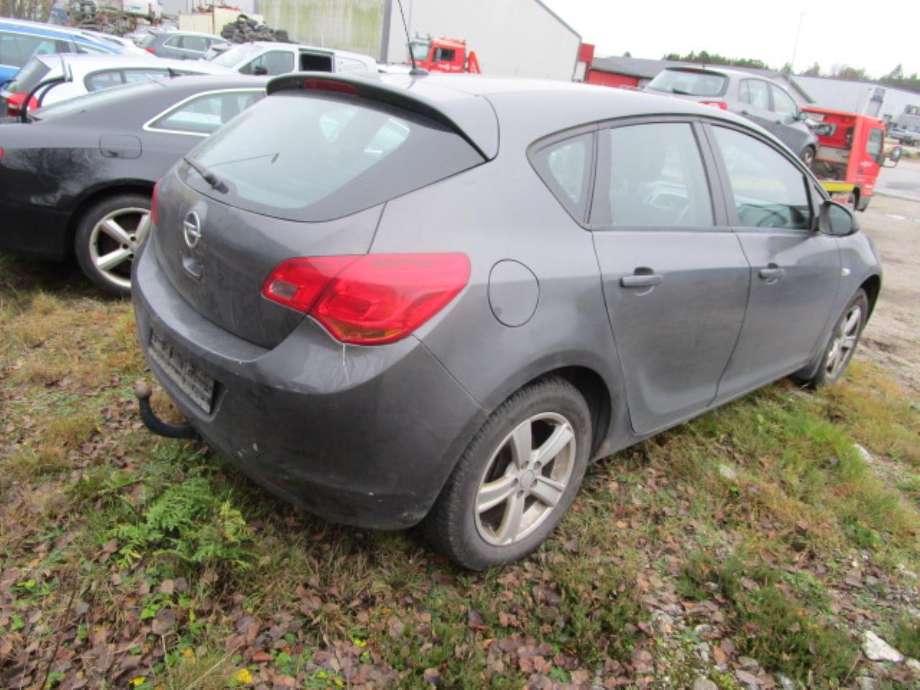 Opel Astra J 2010-2015 , Motorkode: A16XER, Girkassekode: 