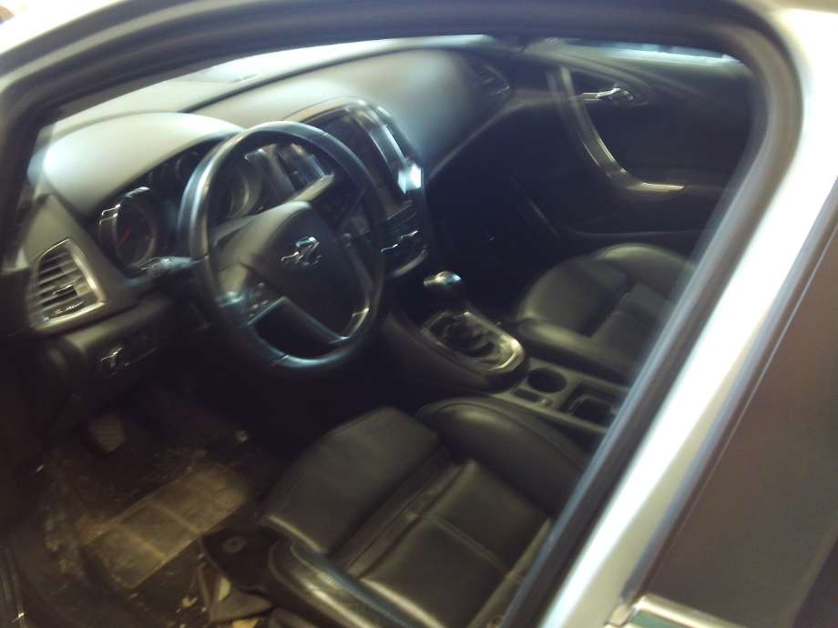 Opel Astra J 2010-2015 delebil , Motorkode: A17DTR, Girkassekode: 