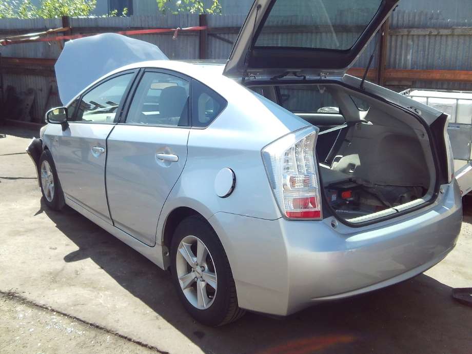 Toyota Prius 2009-2016 (Type III) (COMBI) (COMBI), Motorkode: 2ZR-FXE, Girkassekode: