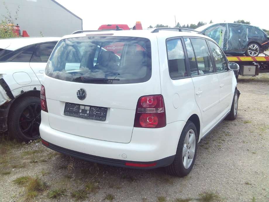 VW Touran 2007-2010 (Type I, Fase 2) , Motorkode: BLS, Girkassekode: 