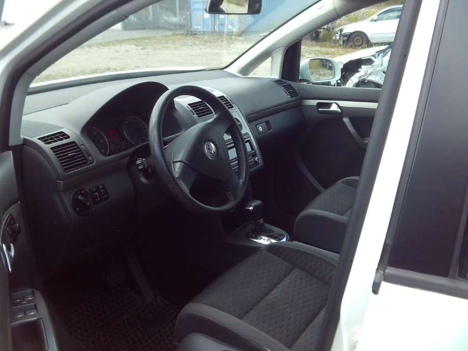 VW Touran 2007-2010 (Type I, Fase 2) , Motorkode: BLS, Girkassekode: 