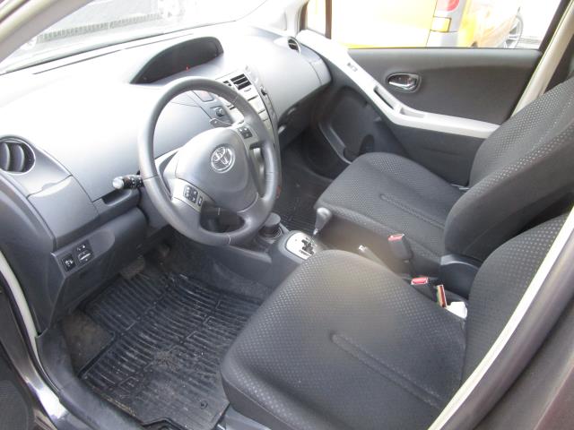 Toyota Yaris 2009-2011 (Type II, Fase 2) , Motorkode: 1NR-FE, Girkassekode: 