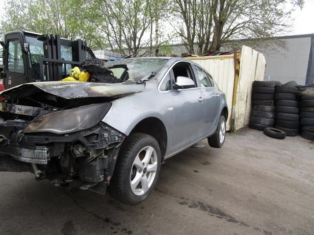 Opel Astra J 2010-2015 , Motorkode: A16XER, Girkassekode: