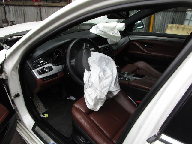 BMW 5-Serie 2010-2017 (F10/F11) (F10/F11), Motorkode: N57D30A, Girkassekode: 
