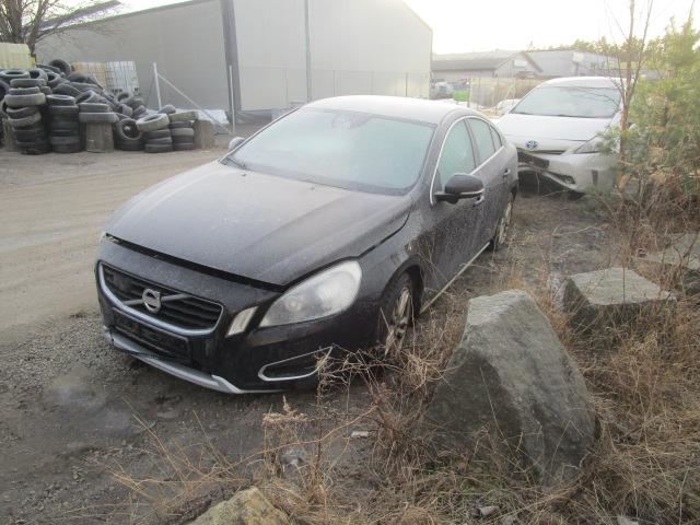 Volvo S60 2010-2014 (Type II, Fase 1) , Motorkode: D5204T(2), Girkassekode: 