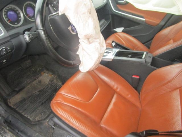 Volvo S60 2010-2014 (Type II, Fase 1) , Motorkode: D5204T(2), Girkassekode: 