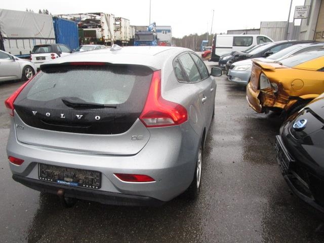 Volvo V40 2012-2019 , Motorkode: D4162T, Girkassekode: 