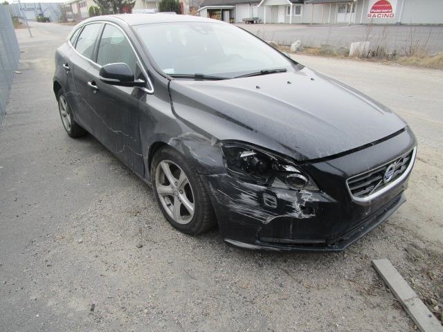 Volvo V40 2012-2019 , Motorkode: D4162T, Girkassekode: 