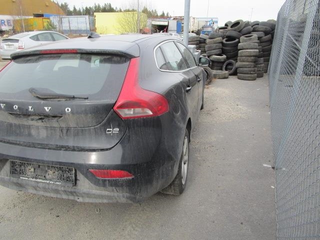 Volvo V40 2012-2019 , Motorkode: D4162T, Girkassekode: 