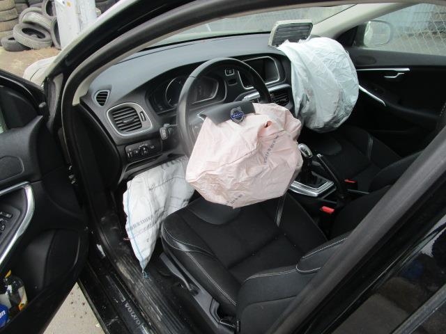 Volvo V40 2012-2019 , Motorkode: D4162T, Girkassekode: 