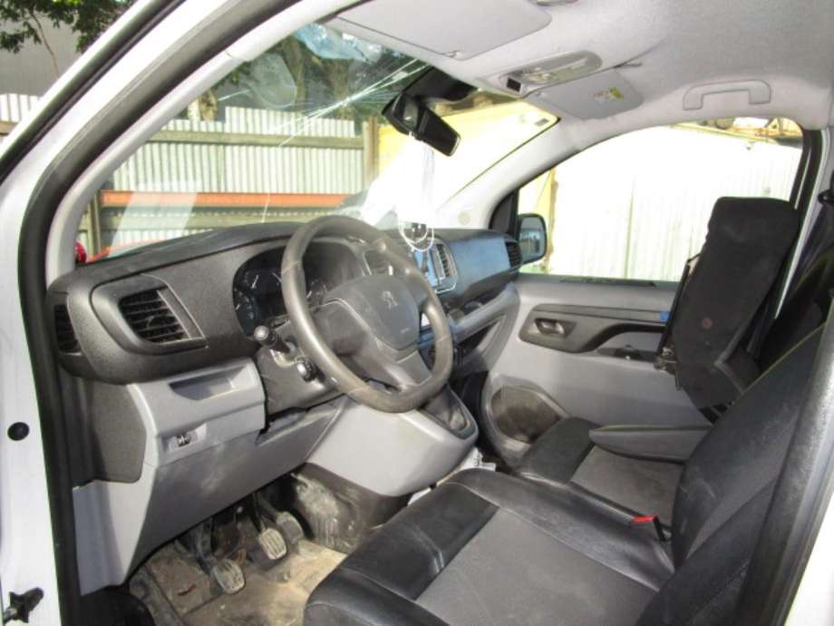 Peugeot Expert 2016-->> (Type III) , Motorkode: AH01, Girkassekode: