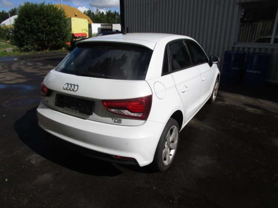 Audi A1 2010-2014 (Type I, Fase 1) , Motorkode: CHZ, Girkassekode: 