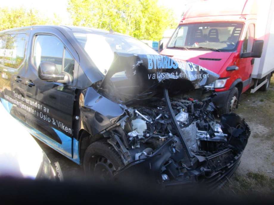 Citroën Berlingo 2019-->> (Type III) , Motorkode: YH01, Girkassekode: 