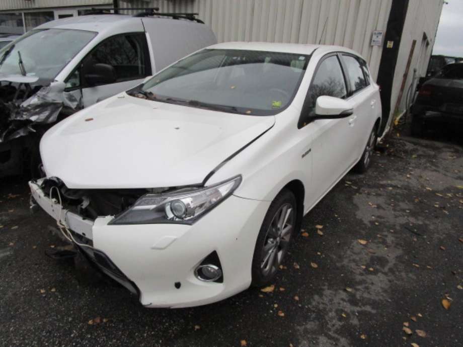 Toyota Auris 2013-2015 (Type II, Fase 1) , Motorkode: 2ZR-FXE, Girkassekode: 