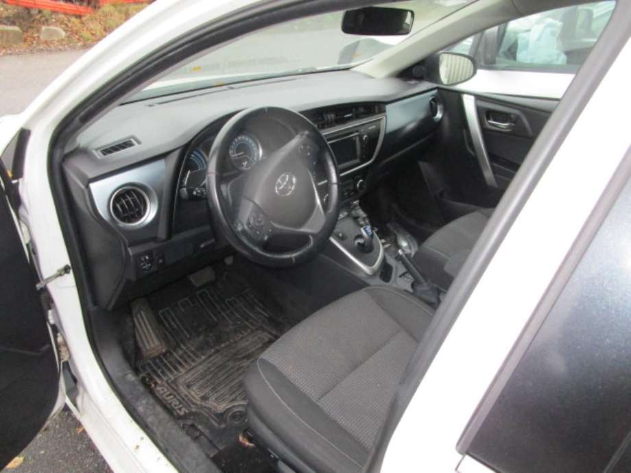 Toyota Auris 2013-2015 (Type II, Fase 1) , Motorkode: 2ZR-FXE, Girkassekode: 