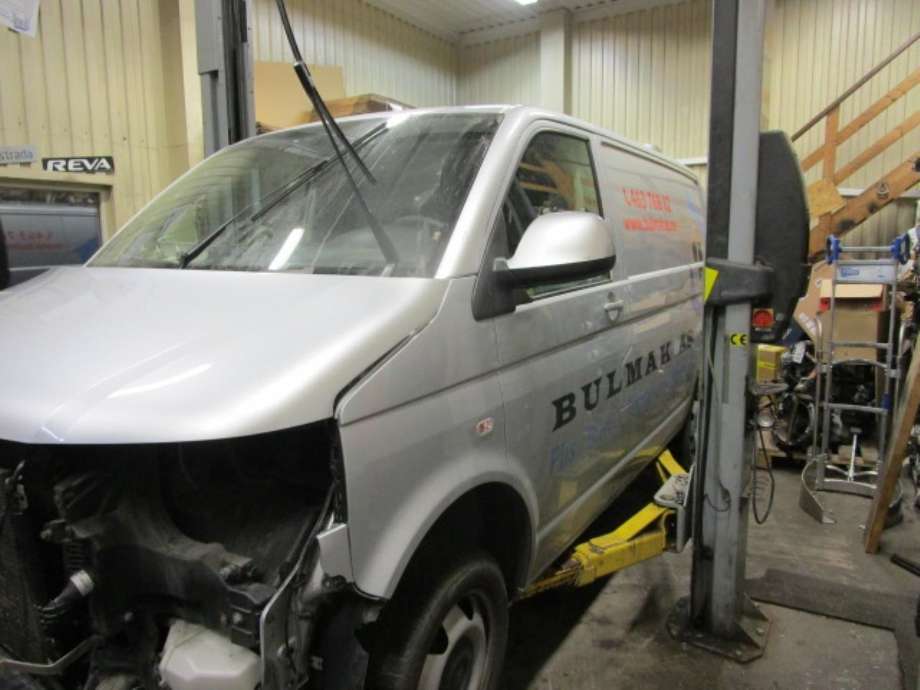 VW Transporter / Caravelle 2009-2015 (Fase 2) (T5) (T5), Motorkode: CFC, Girkassekode: 
