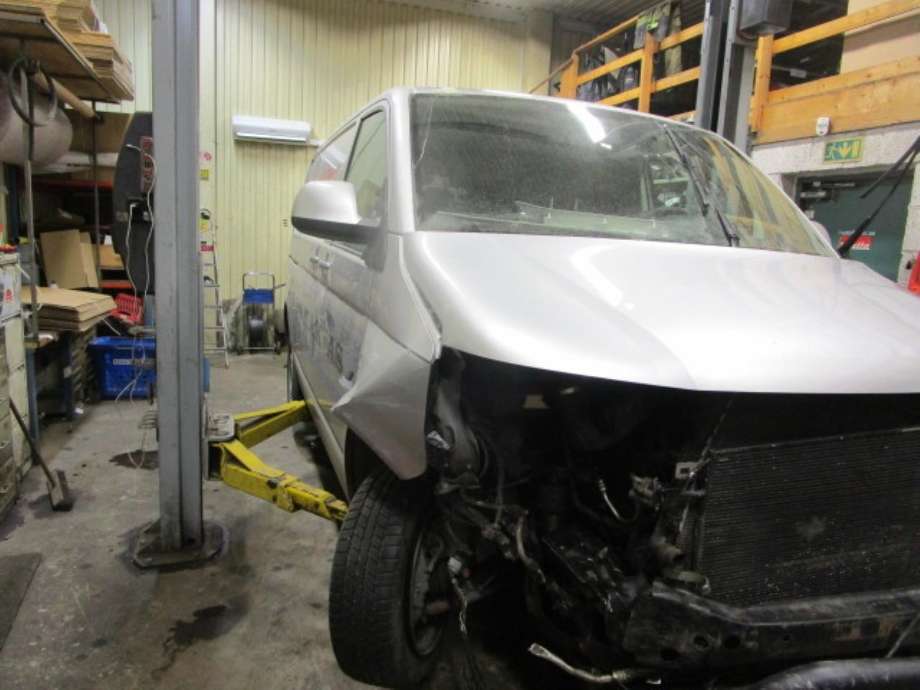 VW Transporter / Caravelle 2009-2015 (Fase 2) (T5) (T5), Motorkode: CFC, Girkassekode: 