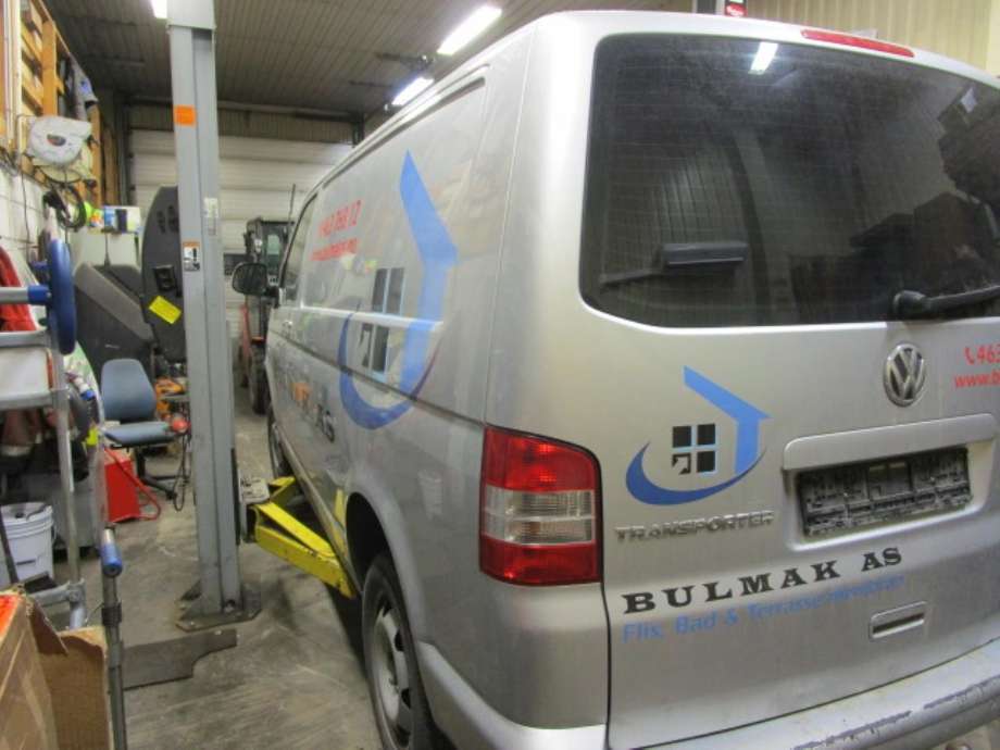 VW Transporter / Caravelle 2009-2015 (Fase 2) (T5) (T5), Motorkode: CFC, Girkassekode: 