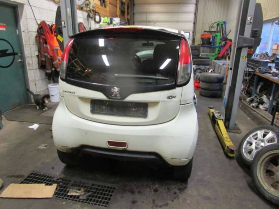 Peugeot iOn 2011-2020 , Motorkode: Y4F1, Girkassekode: 