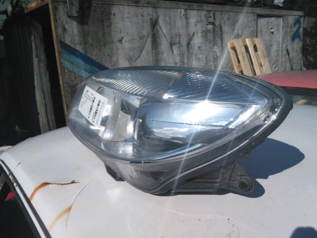 Frontlykt venstre halogen til Škoda Fabia 2010-2014 (Type II, Fase 2)  